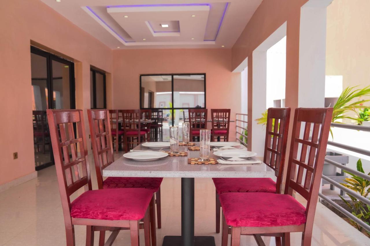 Dialali Hotel Nouakchott Exteriör bild