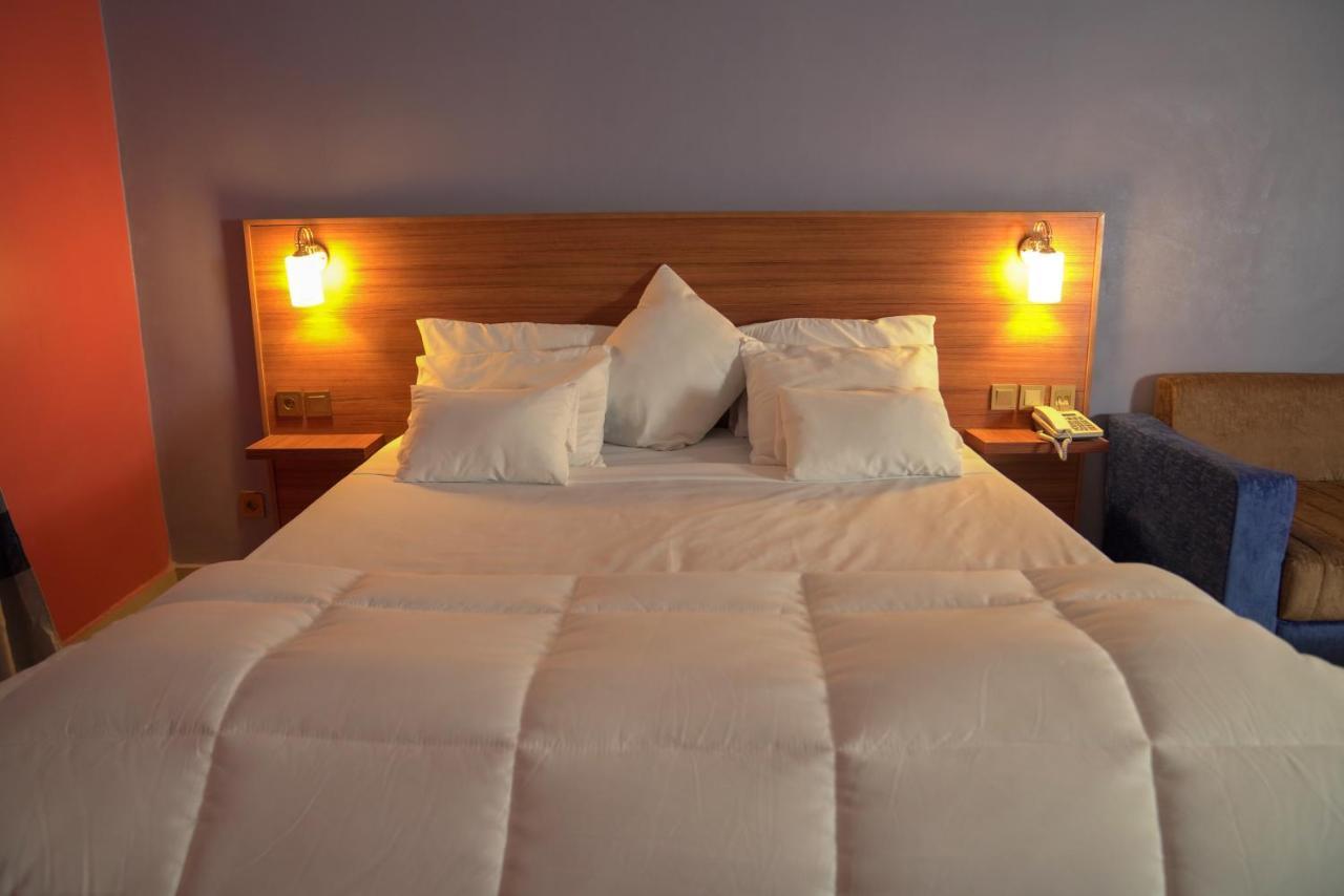 Dialali Hotel Nouakchott Exteriör bild